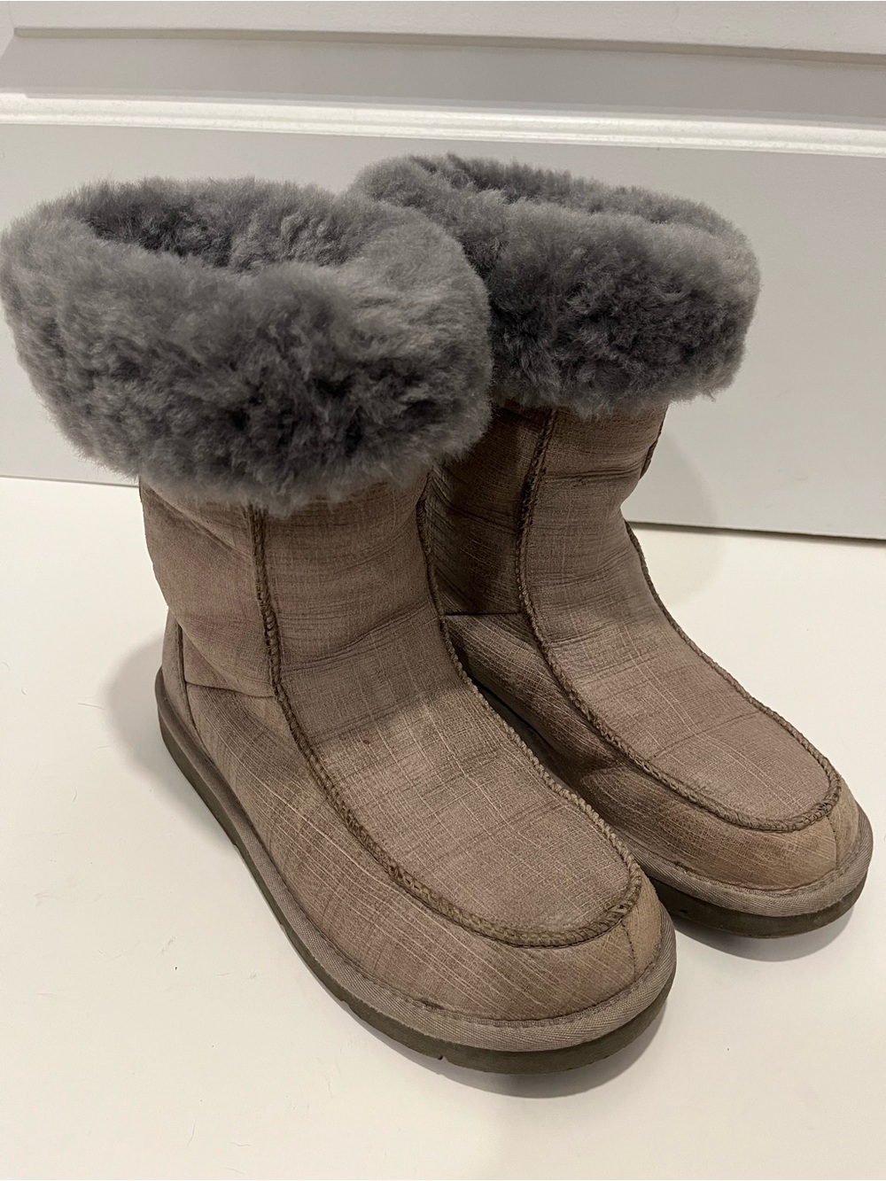UGG Leather “Downtown”Gray Shearling- Faux Fur Cuff Winter Boots